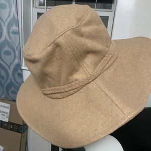 Harper Floppy Hat- Tan- NWT